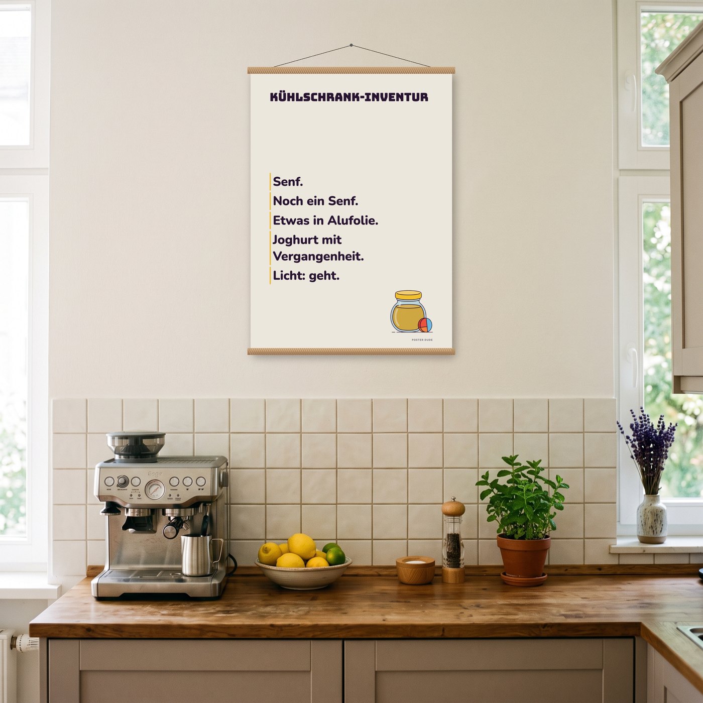 Kühlschrank-Inventur – Poster mit Posterleiste an der Wand
