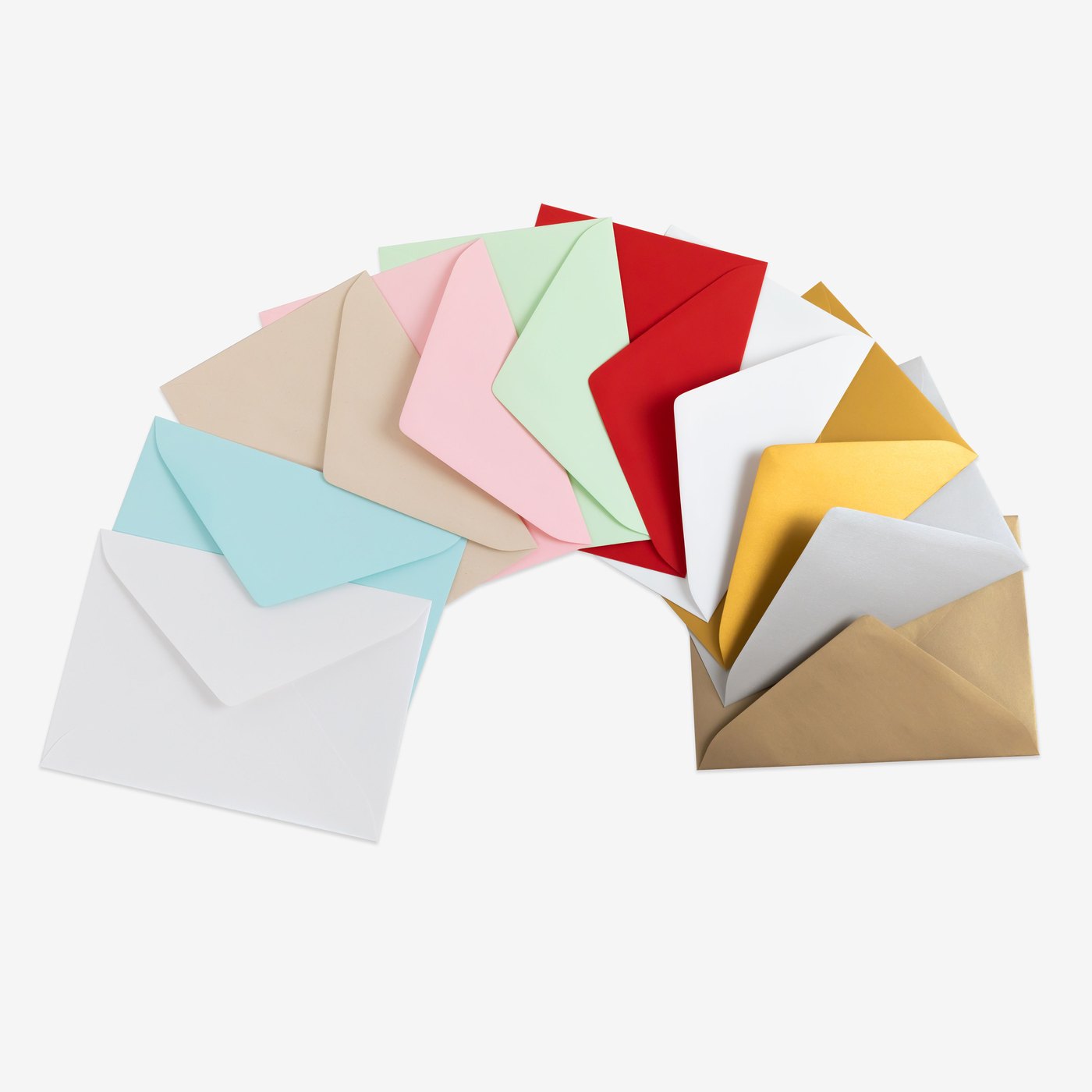 Briefumschläge in Weiß, Pastellfarben, Rot, Gold und Metallic, aufgefächert